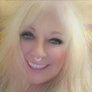 Meet your Posher, Sylvia